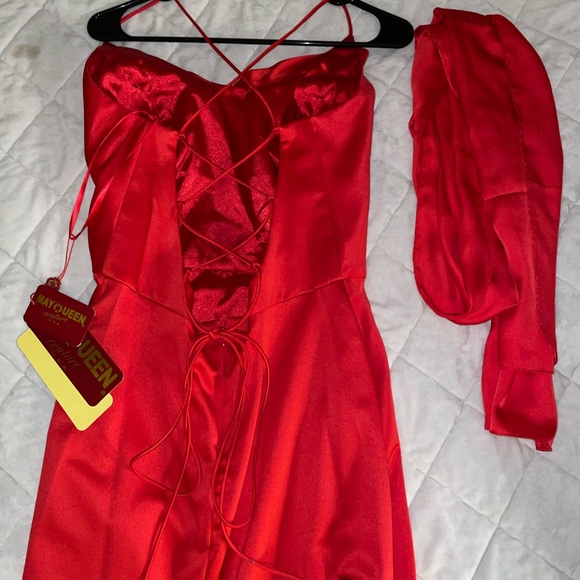New Red Prom Dress - Picture 4 of 10